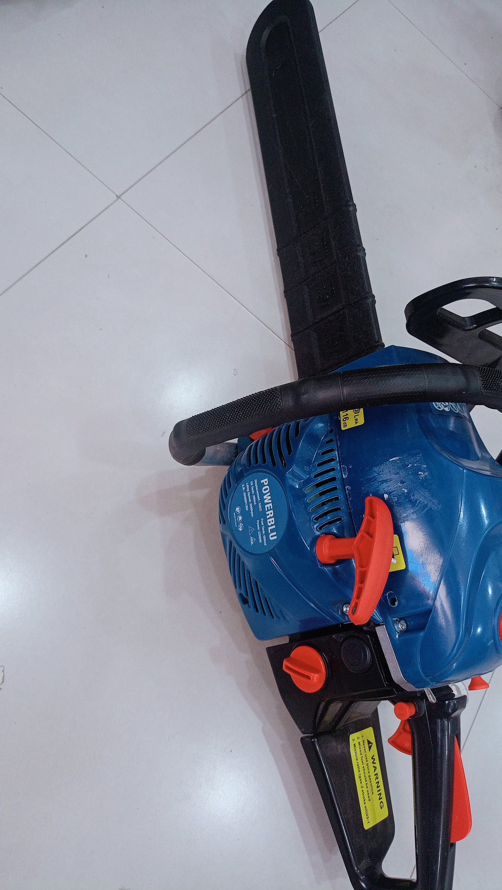 scie a chaine essence 20"